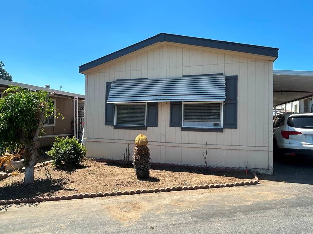 850 W Mission Blvd Spc D7 in Ontario