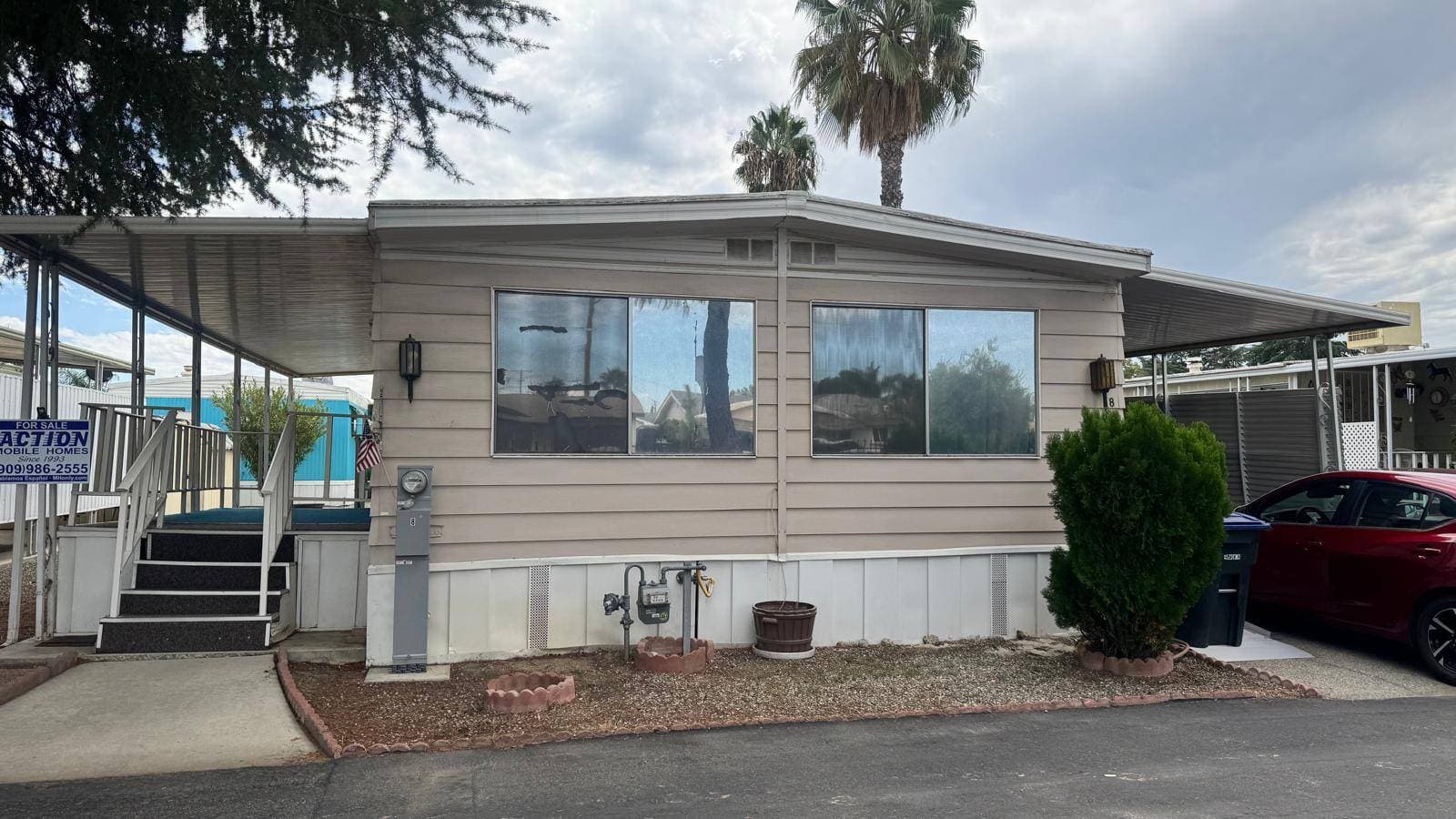 725 W Thornton Ave Spc 8 in Hemet