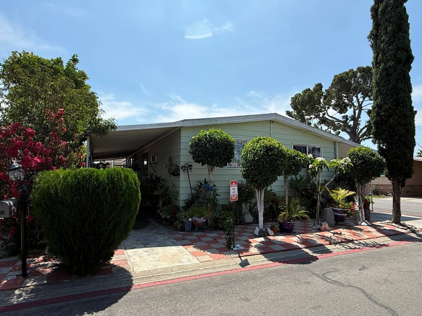 17400 Valley Blvd Spc 74 in Fontana